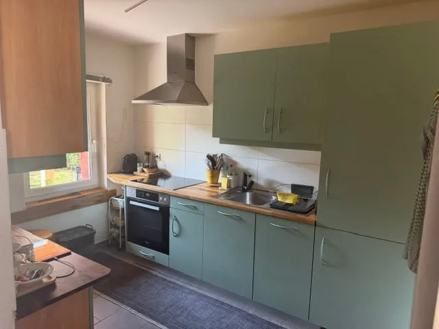 Vendita di una casa con due appartamenti ristrutturati, giardino e annessi