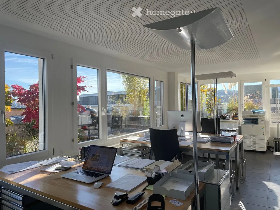 Bureau au cœur de Fribourg avec terrasse privative de 150 m², situation exceptionnelle