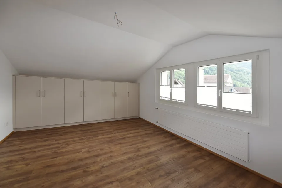 Office and commercial space with attractive attic apartment