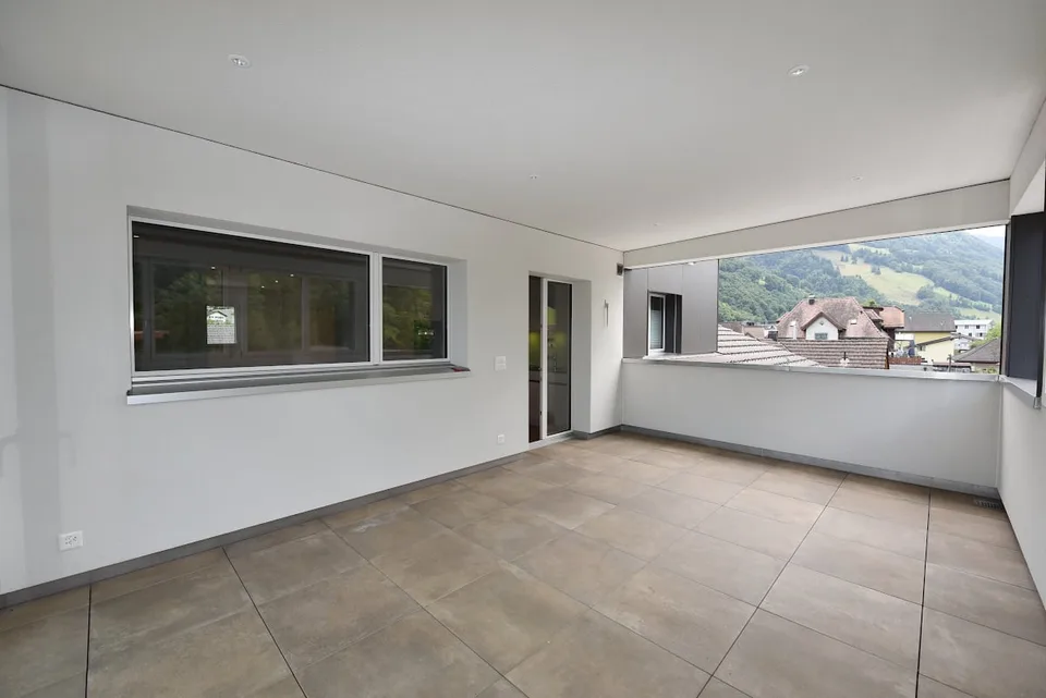 Office and commercial space with attractive attic apartment