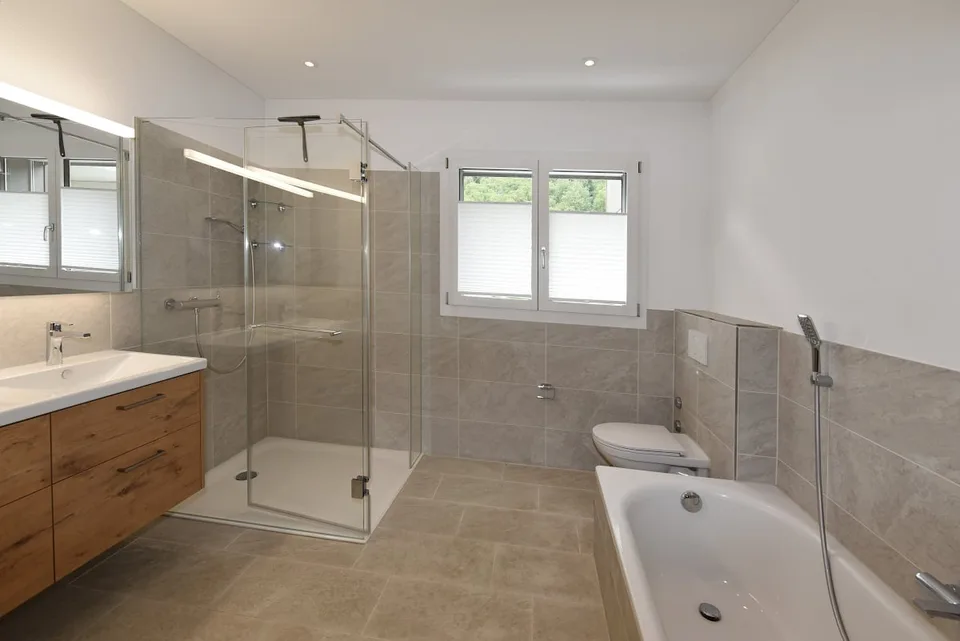 Office and commercial space with attractive attic apartment