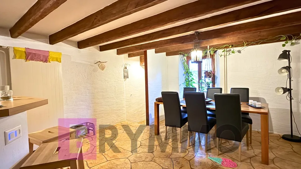 Prächtiges renoviertes Pferdegestüt – 3 Apartments – Ogens (VD)