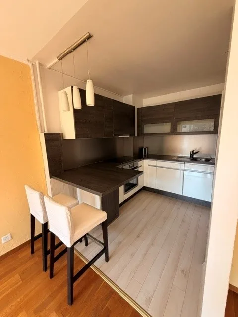 Drei-Zimmer-Wohnung mit Balkon in Mont-sur-Rolle