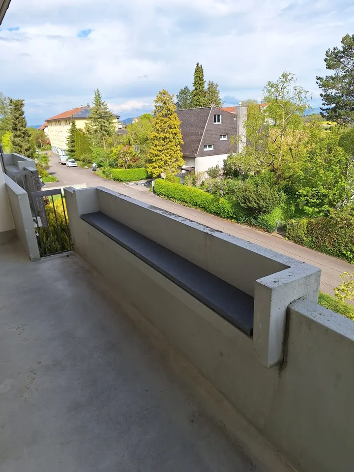 Inviting 4.5-room apartment with balcony in Uettligen