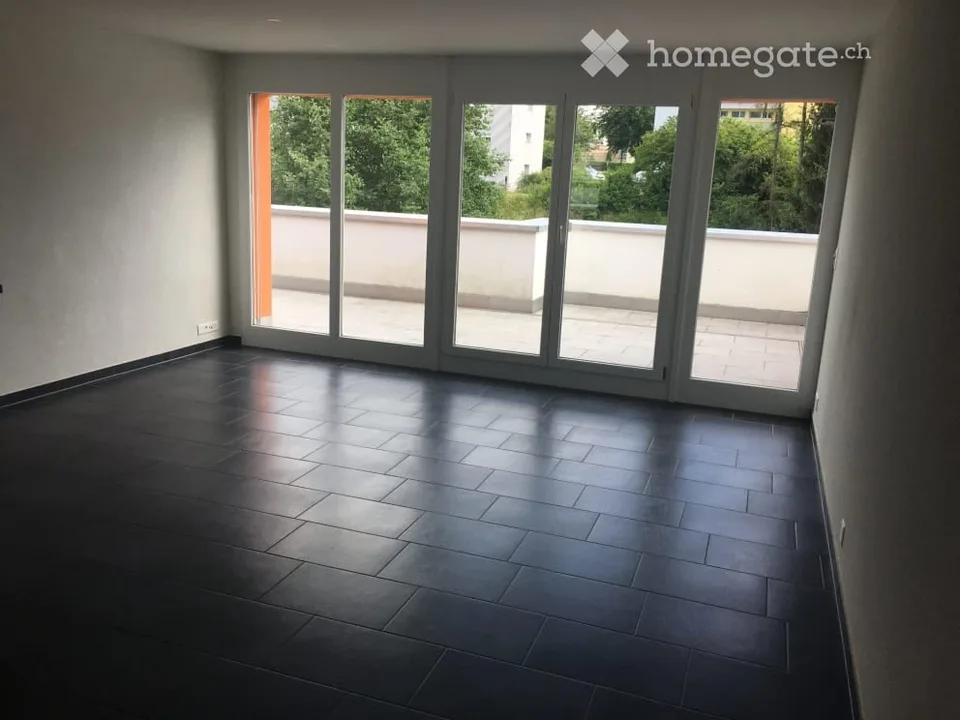Appartamento attico di 3,5 locali attraente con terrazza soleggiata di 43 m²