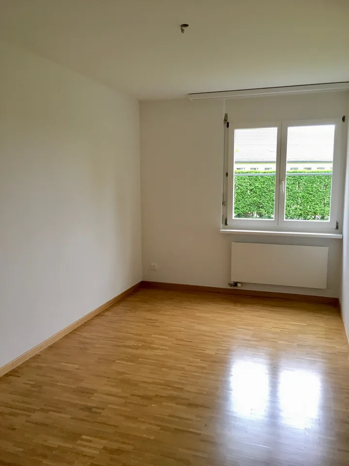Moderne 3 1/2-Zimmerwohnung mit 2 Nasszellen und Sitzplatz