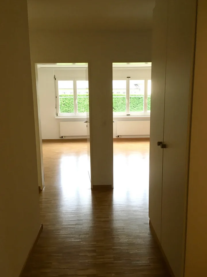 Moderne 3 1/2-Zimmerwohnung mit 2 Nasszellen und Sitzplatz