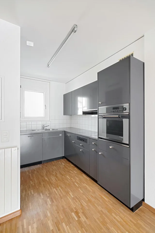Loft-style 3.5 room maisonette apartment at the train station!