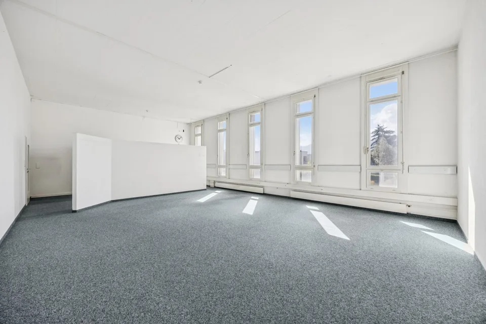 Vielseitige Büro-, Lager- oder Gewerbefläche an Top-Lage in Heerbrugg