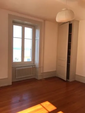 Appartement avec balcon et vue sur le lac - Neuchâtel