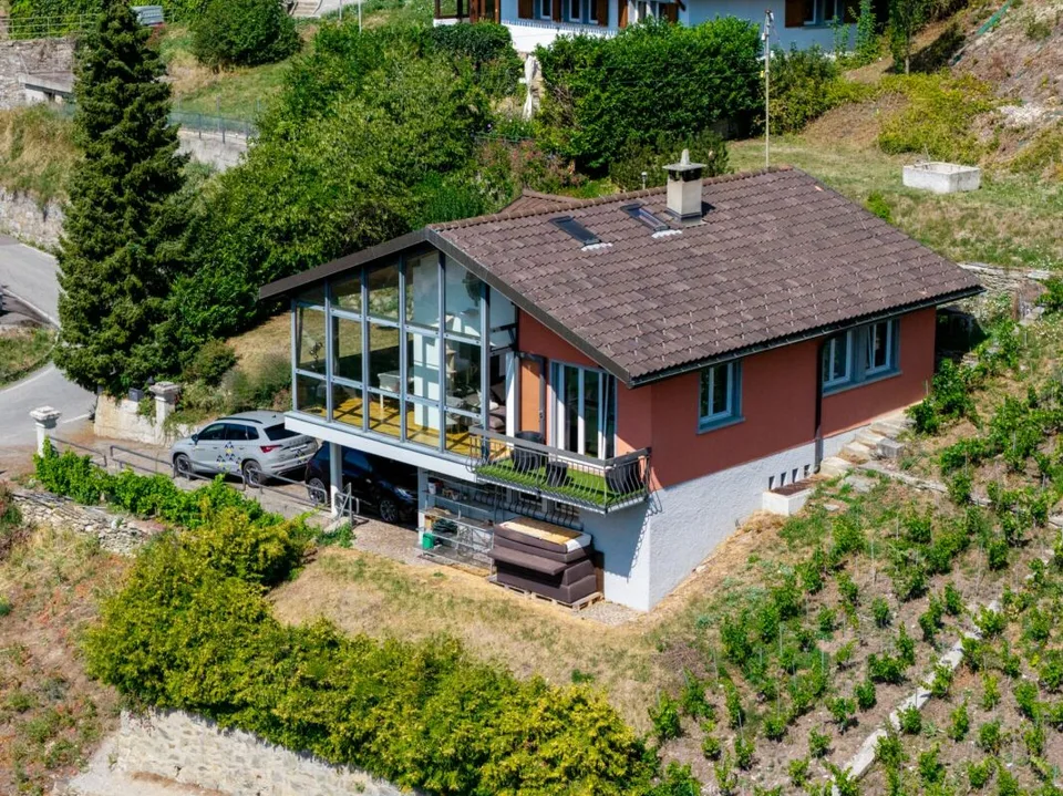 Charmantes Einzelhaus mit atemberaubendem Blick auf dem Sommet des Vignes