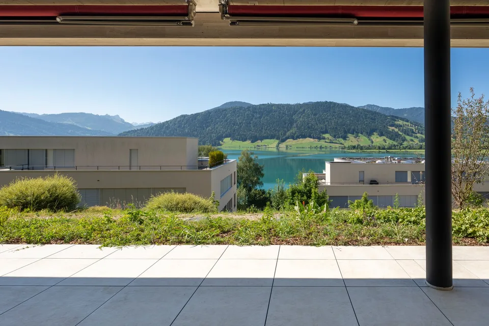 Exclusive First Occupancy Apartment with Lake View in Oberägeri
