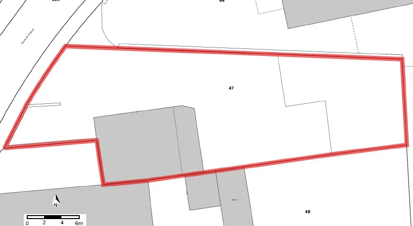 Maison individuelle à rénover complément au centre du village