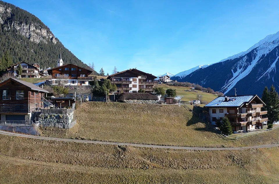 Traumhaftes Grundstück an toller Aussichtslage im Albulatal- Schmitten