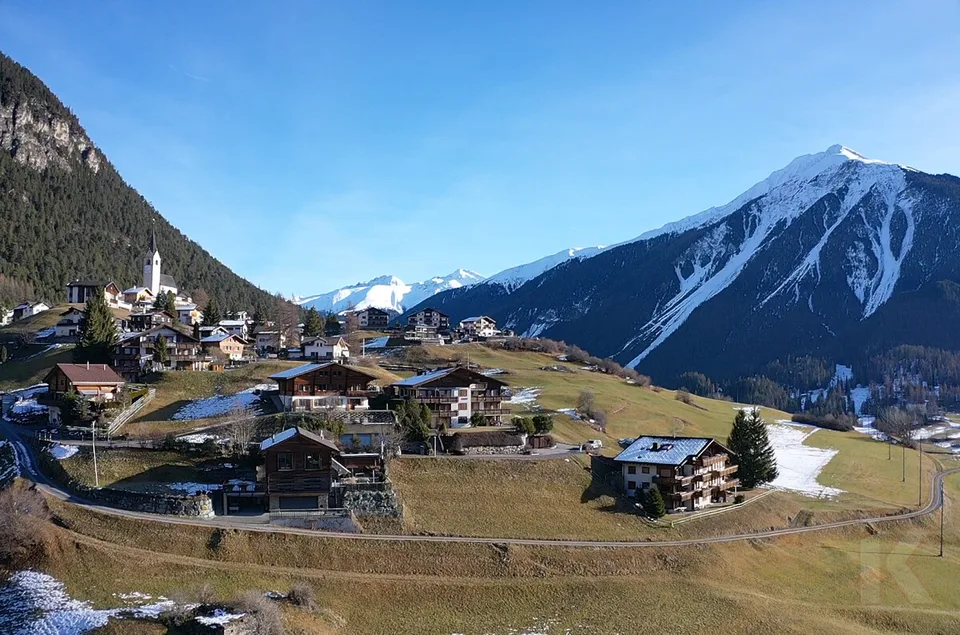 Traumhaftes Grundstück an toller Aussichtslage im Albulatal- Schmitten