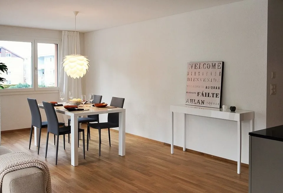 Votre nouvelle maison : grande terrasse avec vue verte !