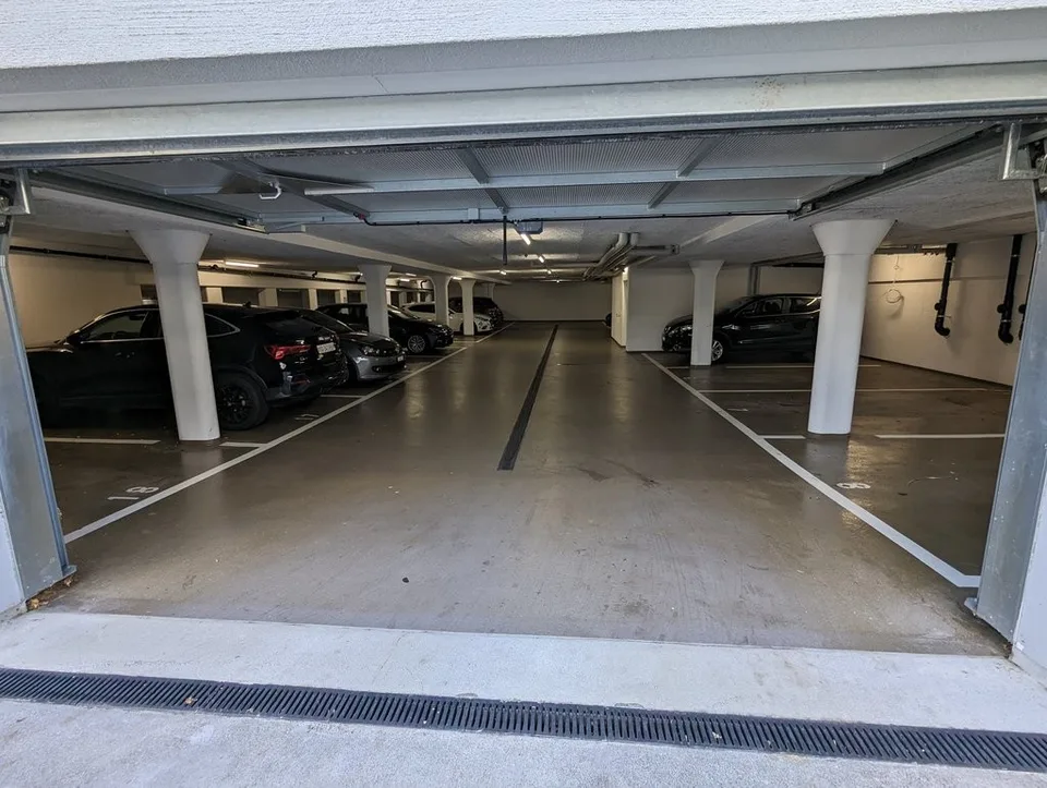 Posto auto attraente nel garage sotterraneo
