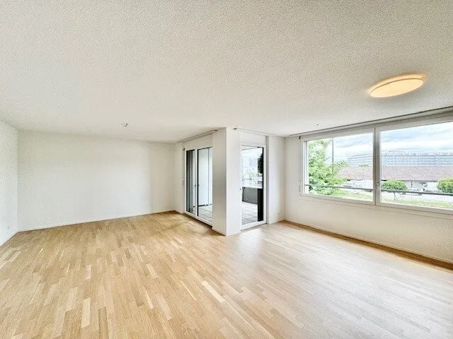 Moderne 2.5 Zimmerwohnung in unmittelbarer Bahnhofsnähe