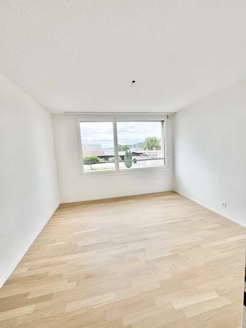 Moderne 2.5 Zimmerwohnung in unmittelbarer Bahnhofsnähe