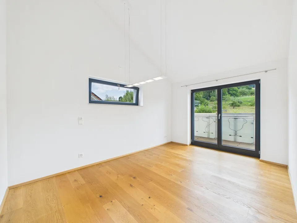Gepflegtes Einfamilienhaus direkt am Bach, mit Blick ins Grüne