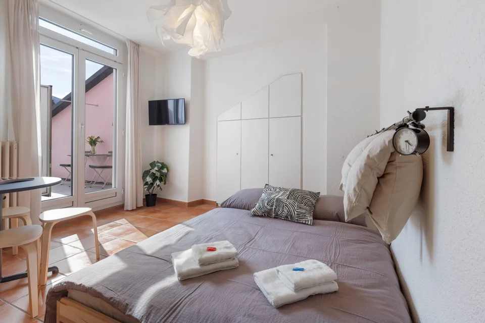 Monolocale arredato e attrezzato con piccola terrazza - Ascona centro