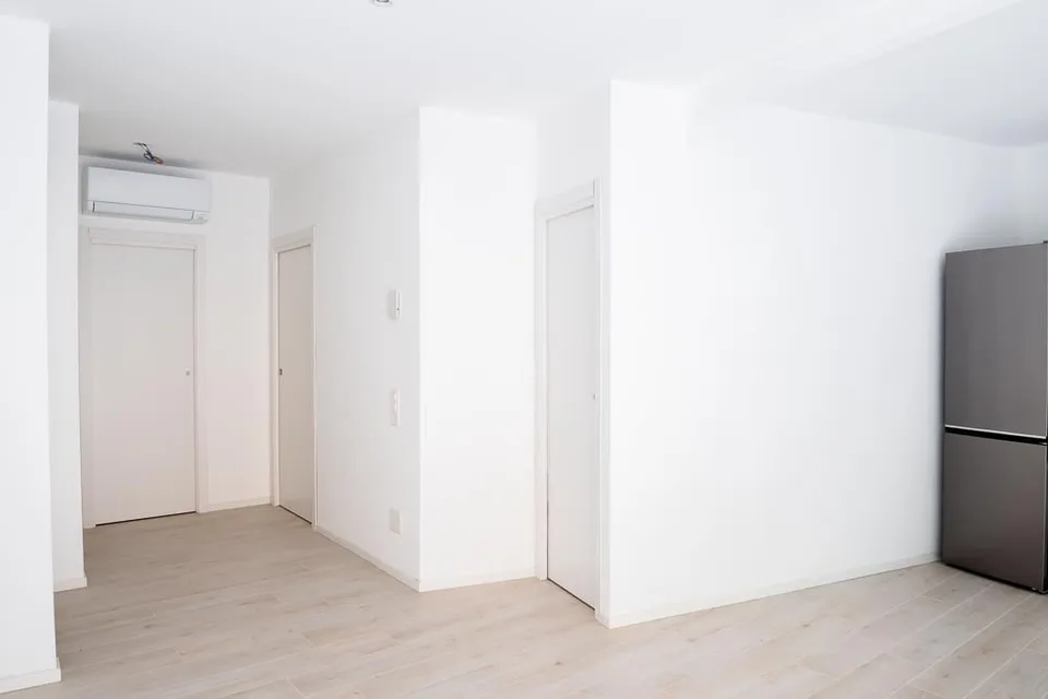 Renovated 2.5-room apartment with balcony in Biasca
