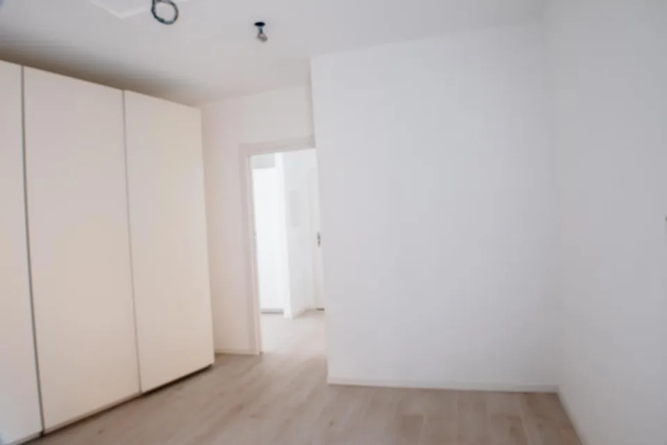 Renovated 2.5-room apartment with balcony in Biasca