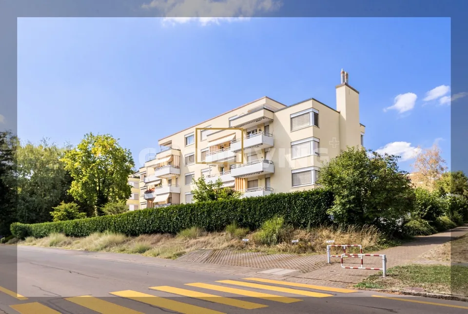 Hier erwartet Sie in der steuergünstigen Gemeinde eine top renovierte Wohnung