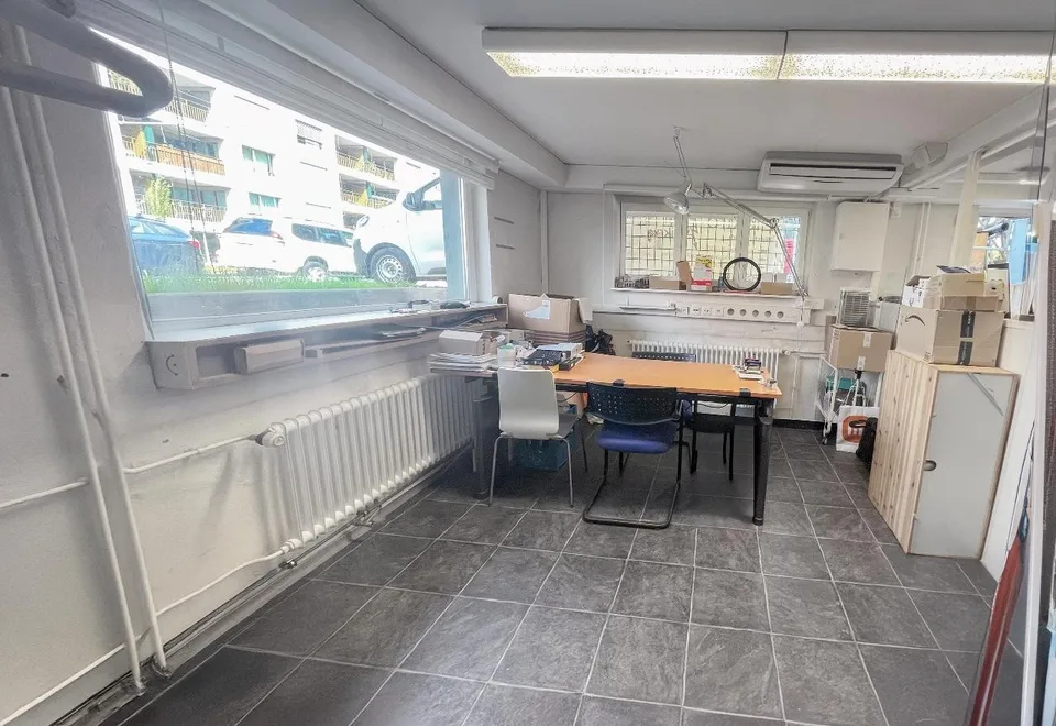 Gewerberaum mit viel Tageslicht im 1. UG