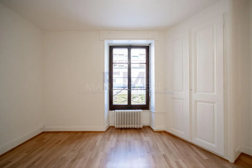 Carouge - Rue des Caroubiers - 2-Zimmer-Wohnung von etwa 47m2 im Erdgeschoss