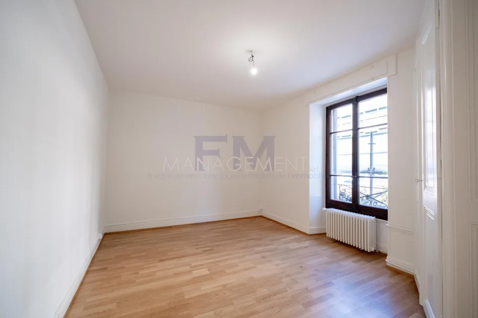 Carouge - Rue des Caroubiers - 2-Zimmer-Wohnung von etwa 47m2 im Erdgeschoss