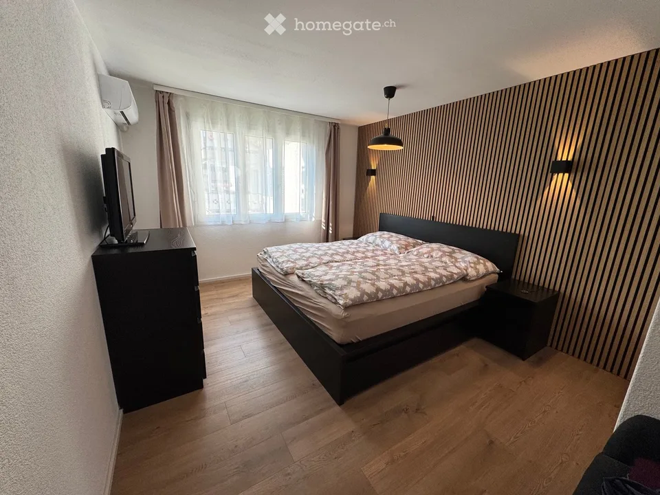 Moderne 4.5-Zimmer-Whg. mit Balkonen, Klimaanlage, Garagen