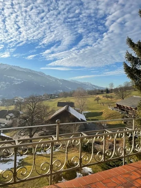 Appartement maisonnette panoramique et calme de 5 1/2 pièces à Jenins - Bündner Herrschaft