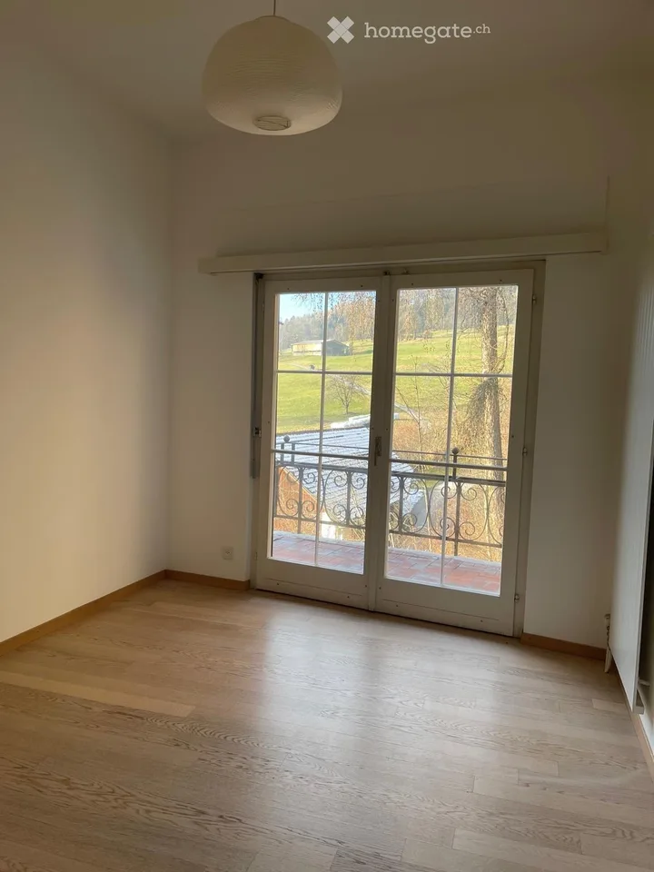Appartement maisonnette panoramique et calme de 5 1/2 pièces à Jenins - Bündner Herrschaft