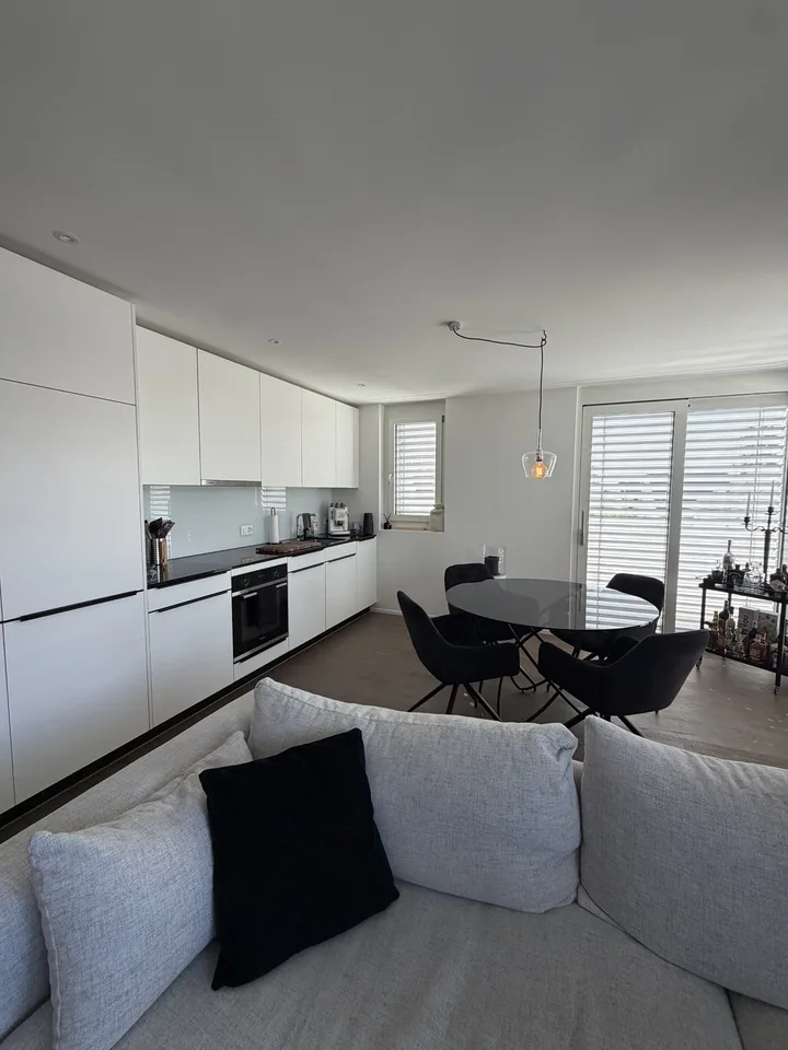 Moderne 2.5-Zimmer-Wohnung mit Balkon in Wallisellen mieten