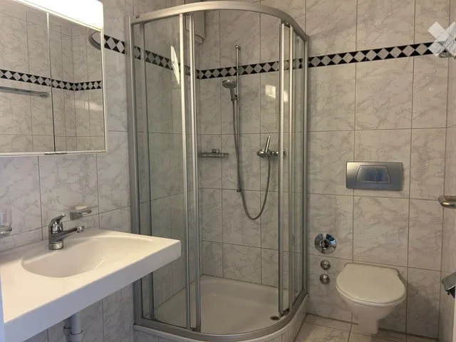 Bright 4.5-room attic apartment in attractive location in Meilen