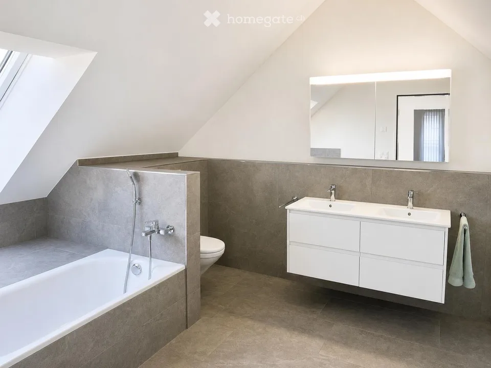 Deliziosa maisonetta di 4,5 locali a Glattfelden – Costruzione moderna con vista panoramica