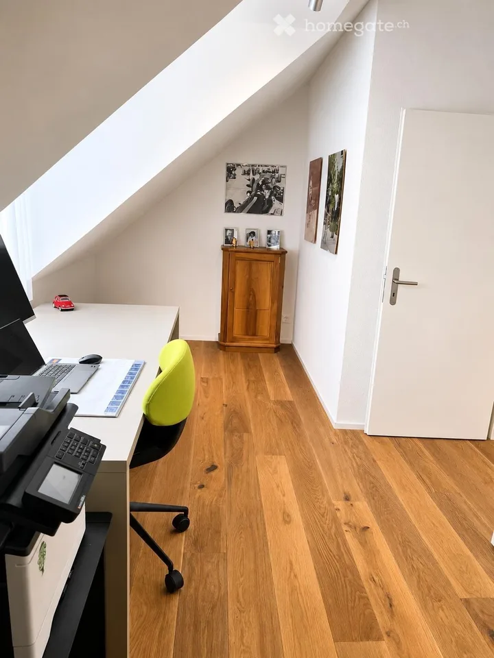 Deliziosa maisonetta di 4,5 locali a Glattfelden – Costruzione moderna con vista panoramica