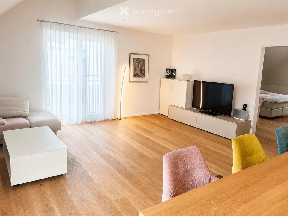 Deliziosa maisonetta di 4,5 locali a Glattfelden – Costruzione moderna con vista panoramica