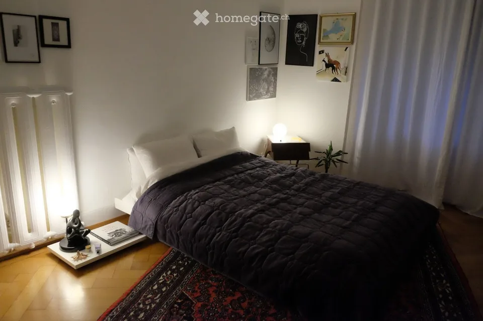 Appartement chaleureux au rez-de-chaussée supérieur dans un vieux bâtiment de charme