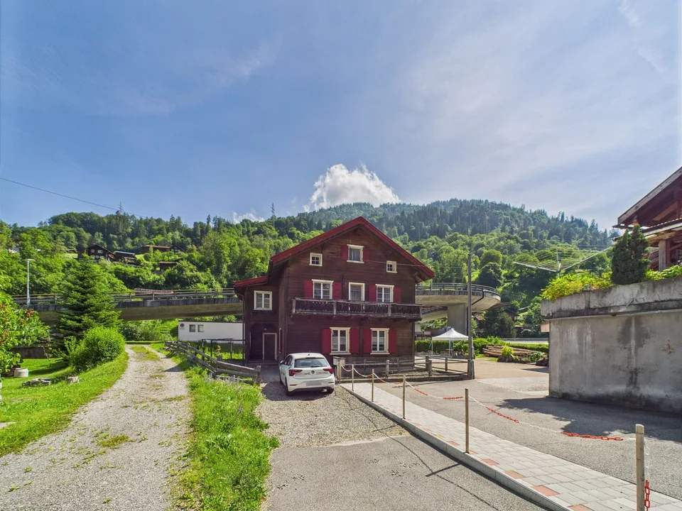 Charmantes Zweifamilienhaus mit Potenzial  ideal als Mehrgenerationenhaus oder Erst- und Zweitwohnsitz
