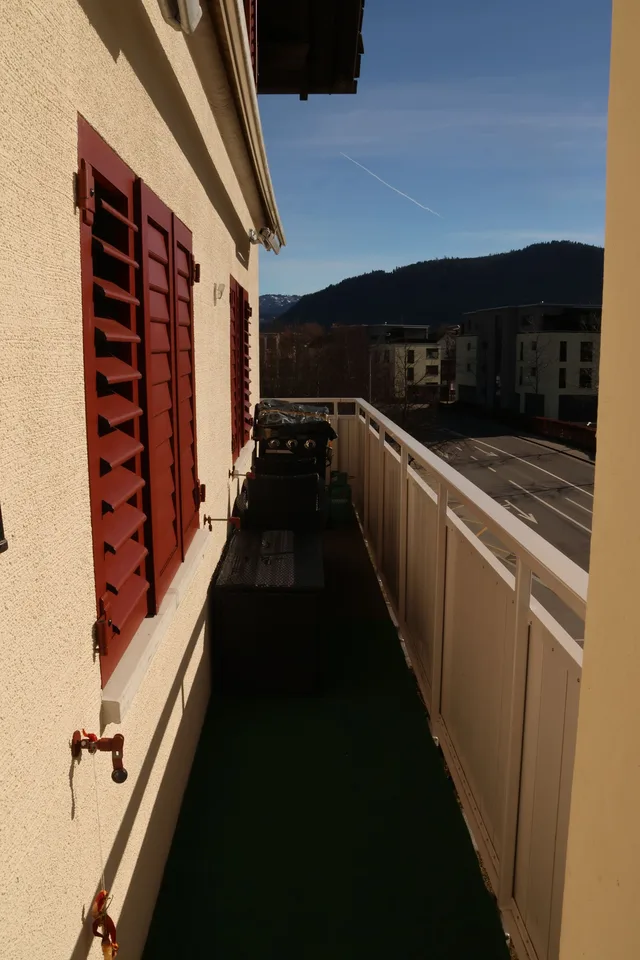 Maison multifamiliale attrayante avec potentiel de rendement et de développement à Unterägeri ZG