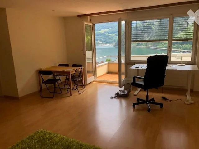 2-Zimmer-in einer WG mit gemeinsamem Wohnzimmer mit Seesicht in Hergiswil