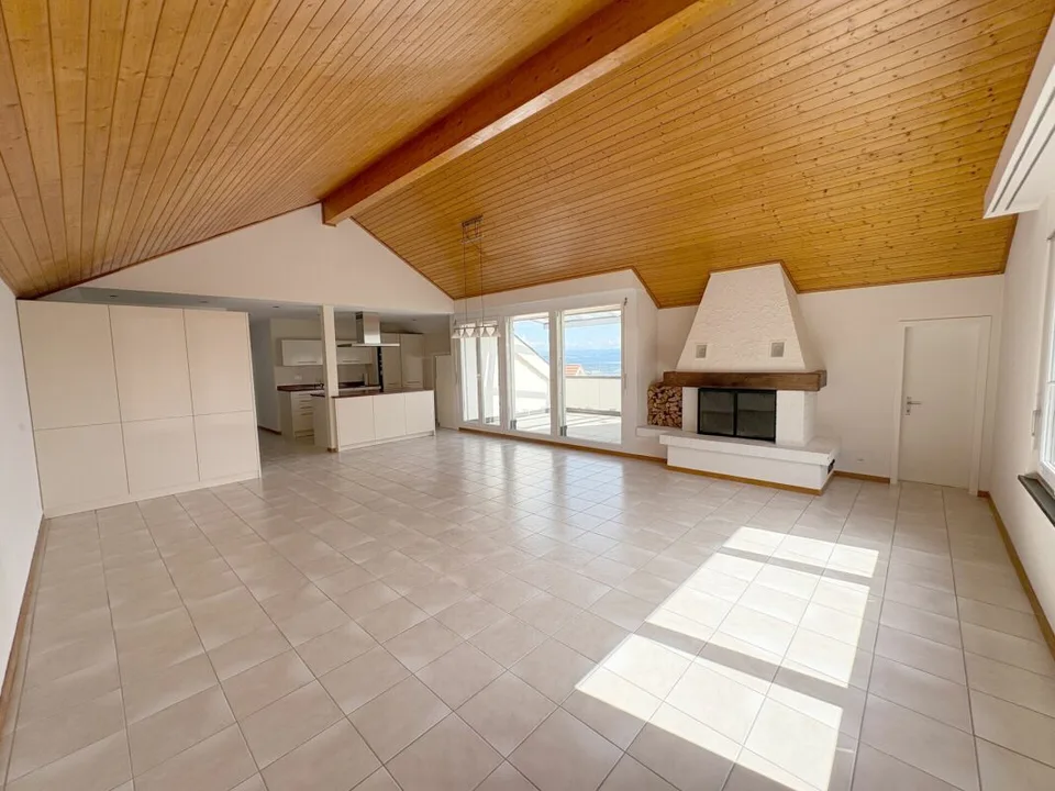 4.5-Zimmer-Wohnung mit traumhafter Aussicht und 170 m² Nutzfläche