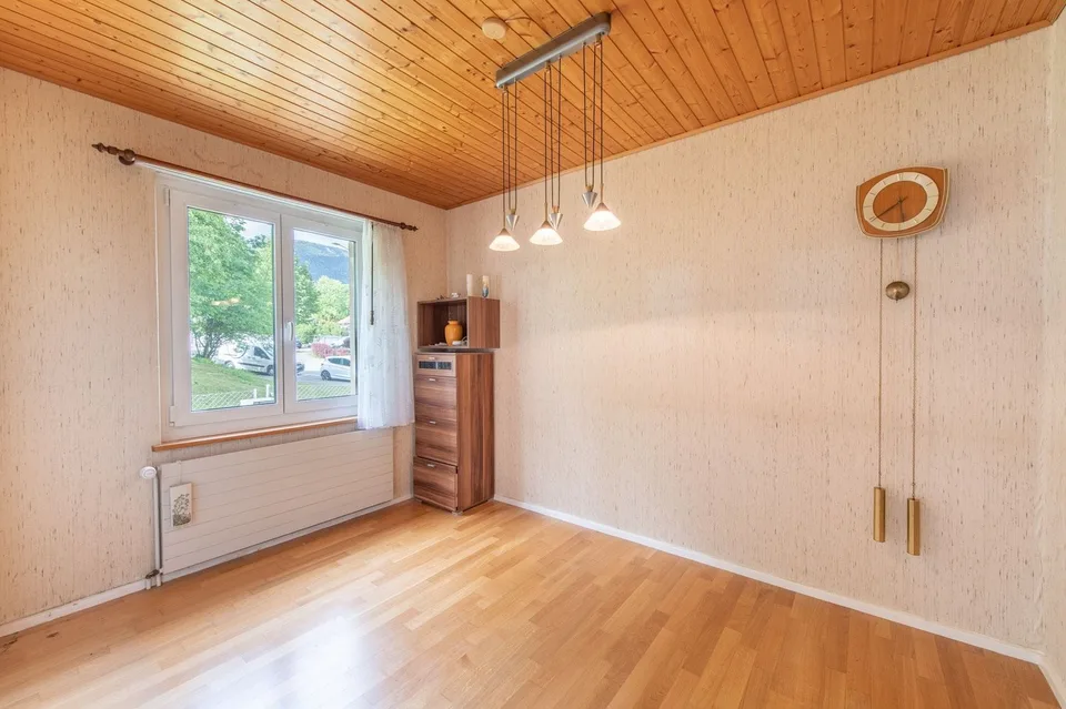 Your Home in the Green - Semi-Detached House with Large Garden