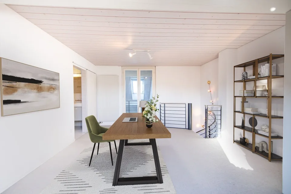 Zentral und ruhig: Helle 3.5-Zimmer-Duplex-Wohnung mit Wintergarten und Balkon