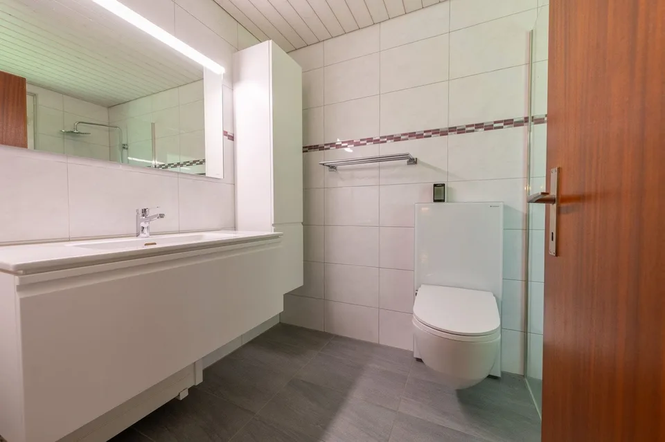 Space for Ideas: Living and Enjoying on Two Floors