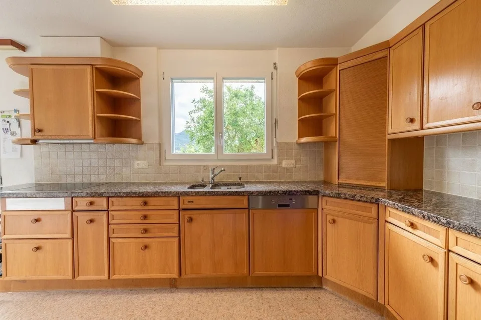 Ihr Rückzugsort mit Weitblick: Freistehendes 6.5-Zimmer-Einfamilienhaus mit Gartenidylle