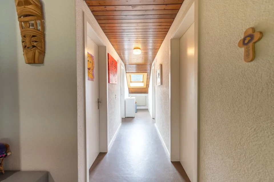 Ihr Rückzugsort mit Weitblick: Freistehendes 6.5-Zimmer-Einfamilienhaus mit Gartenidylle