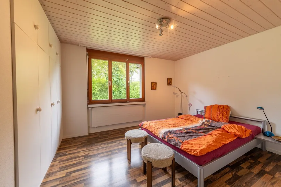 Ihr Rückzugsort mit Weitblick: Freistehendes 6.5-Zimmer-Einfamilienhaus mit Gartenidylle